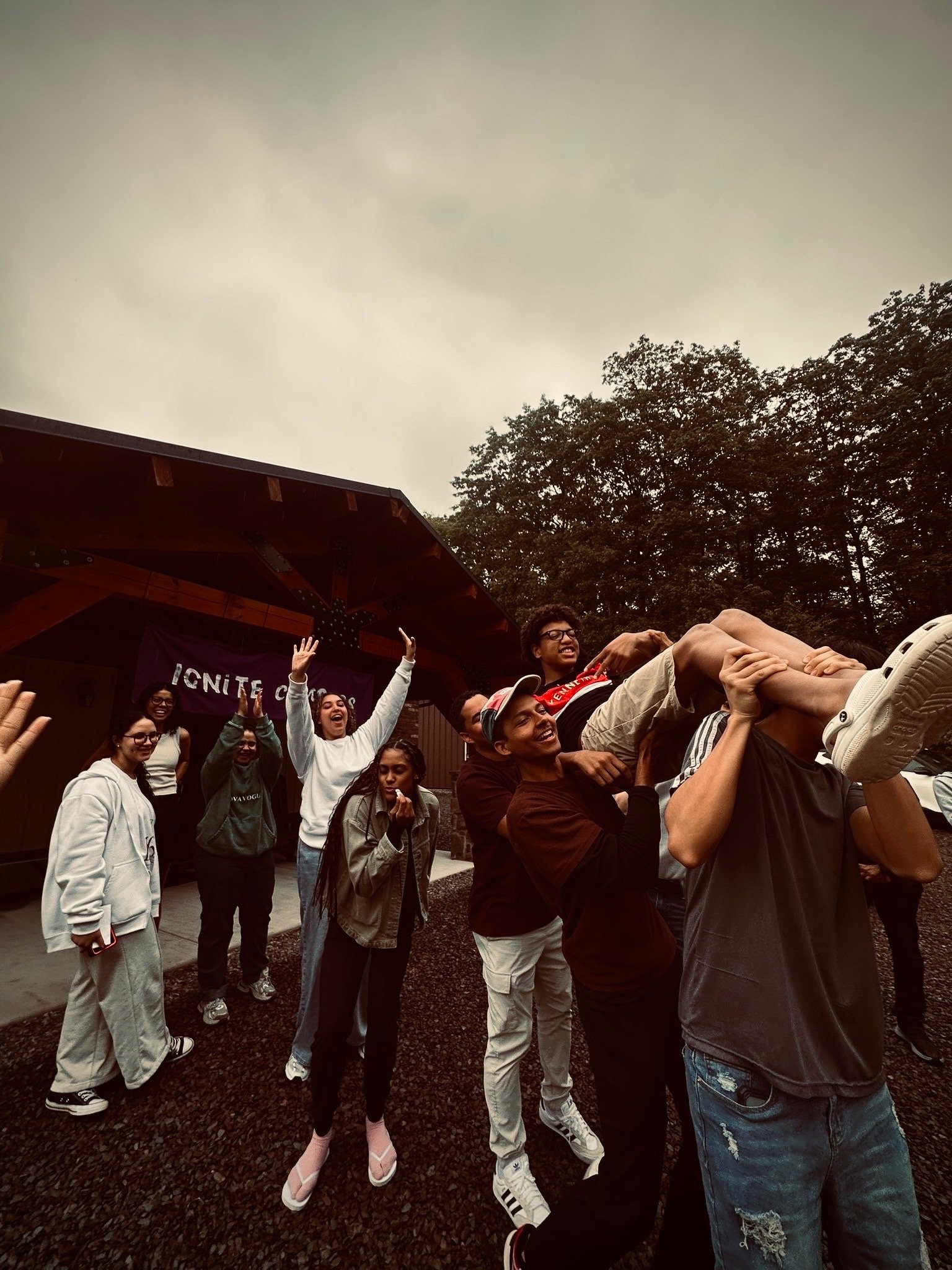 34f1693a-f5c7-4c7b-a4af-f8a39a4ccf68